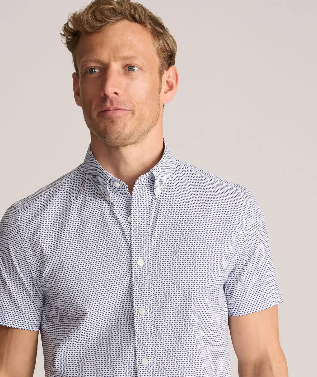 Performance Short-Sleeve Nouveau Shirt